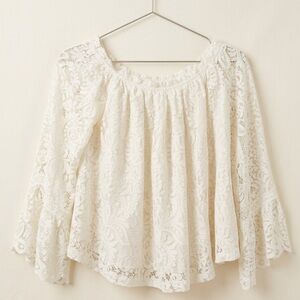 Coco & Jaimeson Chic Lace Women's Blouse in Cream